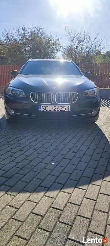 Czarny Używany 2012 BMW 520 Kombi | 41 500 zł (Dobra cena) - Obraz 1/4