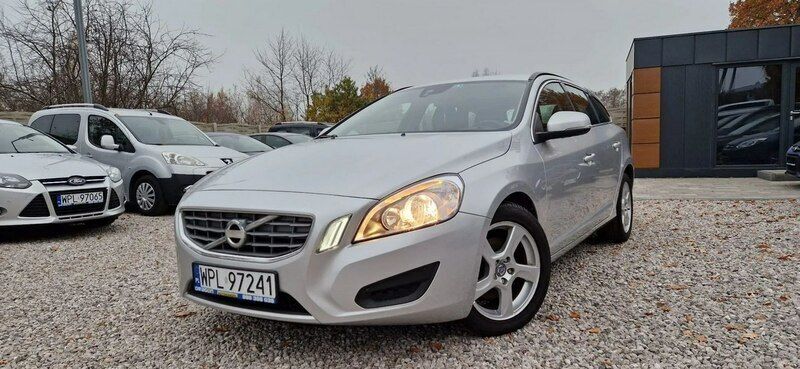 Srebrny Używany 2011 Volvo V60 Kombi | 29 900 zł (Uczciwa cena) - Obraz 1/4
