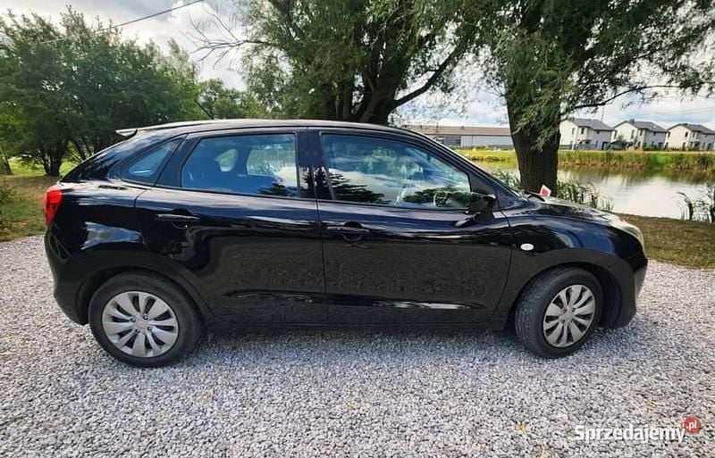 Czarny Używany 2017 Suzuki Baleno Hatchback | 22 900 zł (Super Cena) - Obraz 1/4