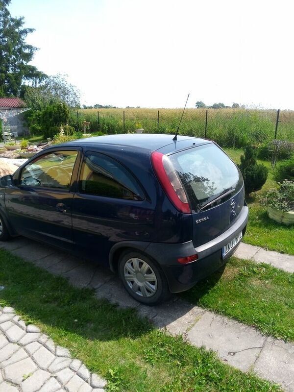 Używany Opel Corsa 58 KM (42 kW) 2002 Niebieski Hatchback