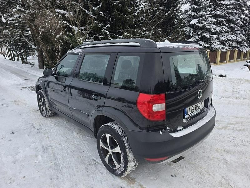 Używany Skoda Yeti 105 KM (77 kW) 2011 Czarny SUV
