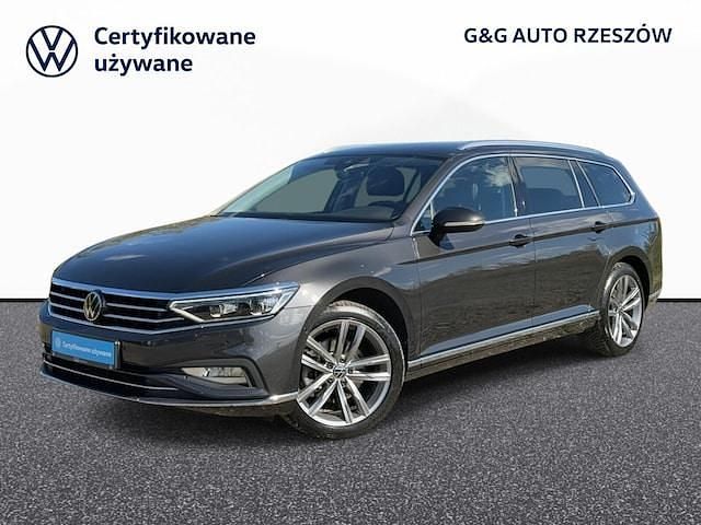 Używany 2023 VW Passat Kombi | 119 900 zł - Obraz 1/4