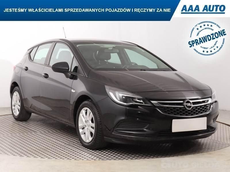 Czarny Używany 2017 Opel Astra | 39 999 zł (Uczciwa cena) - Obraz 1/4