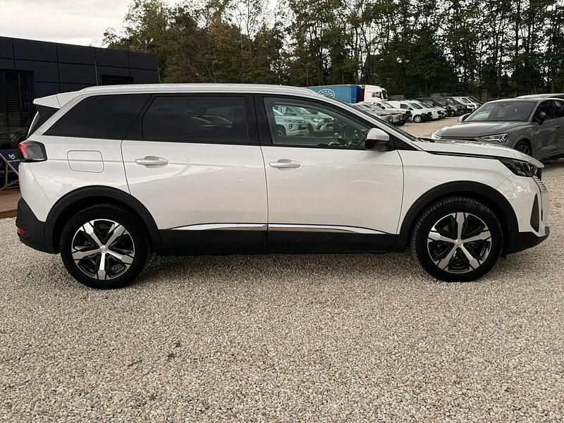Używany Peugeot 5008 Allure 130 KM (95 kW) 2021 Biały (metalik, perła) Minivan
