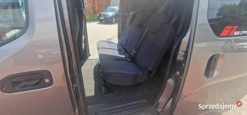 Używany 2010 Nissan NV200 Van | 18 900 zł - Obraz 1/4