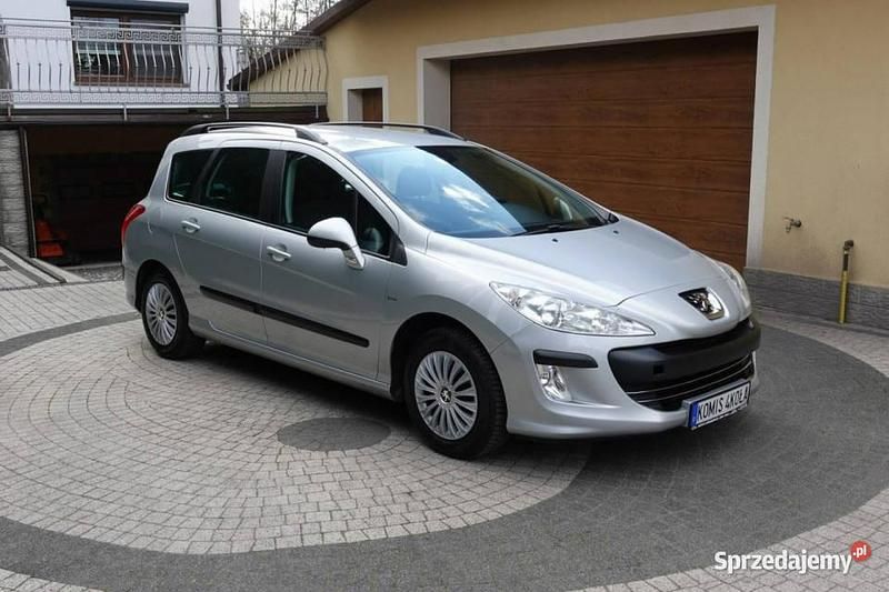 Używany Peugeot 308 SW 120 KM (88 kW) 2008 Srebrny (metalik) Kombi