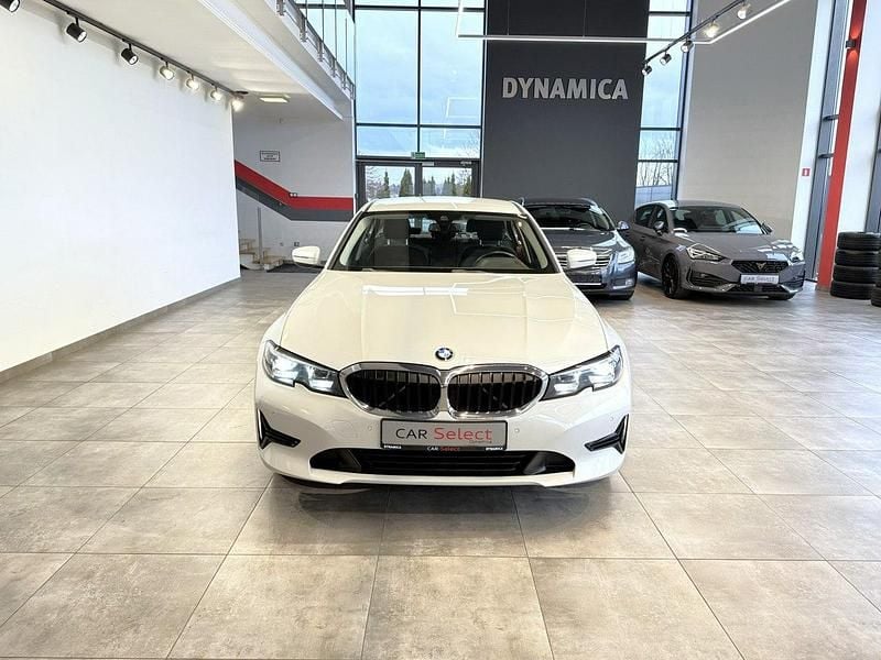 Biały Używany 2021 BMW 318 Advantage Sedan/Limuzyna | 96 900 zł (Super Cena) - Obraz 1/2