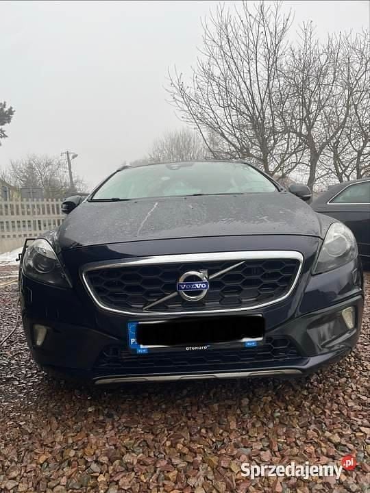 Używany Volvo V40 2015 Granatowy Hatchback
