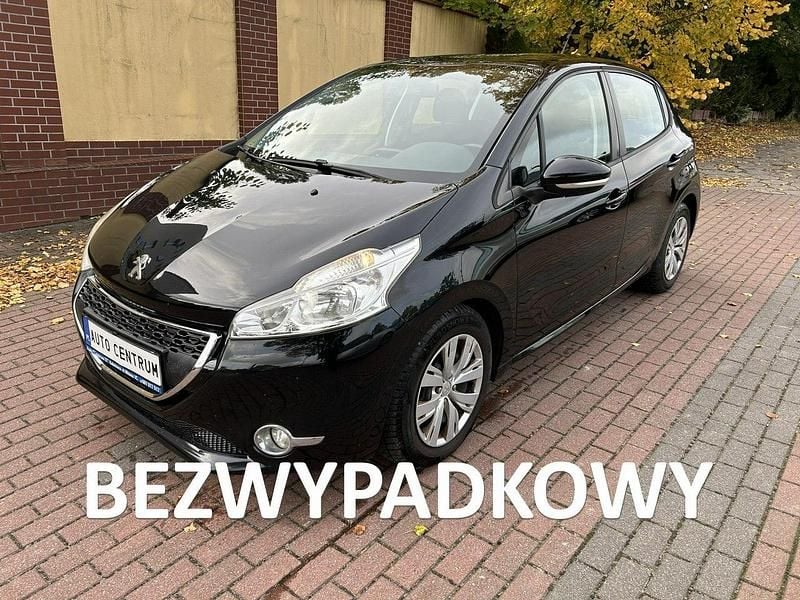 Czarny (metalik) Używany 2013 Peugeot 208 Hatchback | 19 650 zł (Dość drogi) - Obraz 1/4
