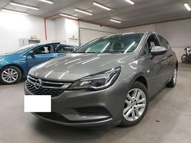 Używany Opel Astra 100 KM (73 kW) 2017 Szary Hatchback