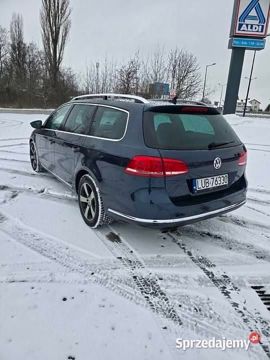 Używany VW Passat 2013 Granatowy Kombi