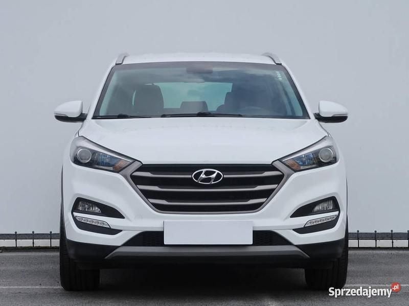 Biały Używany 2016 Hyundai Tucson SUV | 57 999 zł (Uczciwa cena) - Obraz 1/4