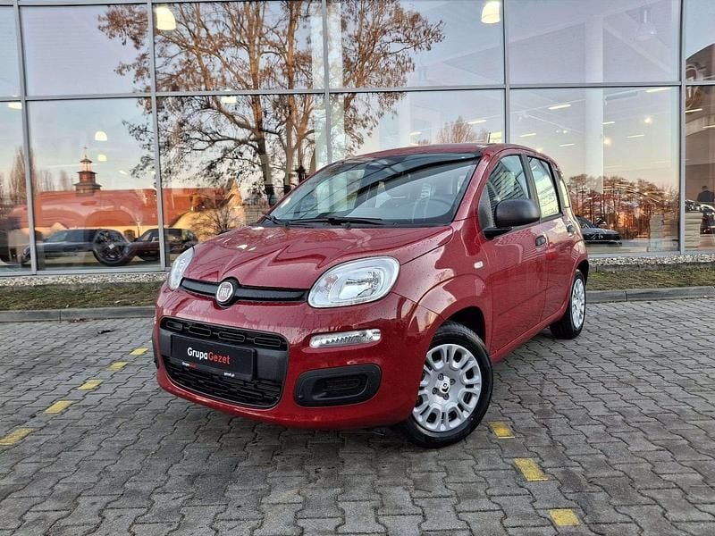 Nowe Fiat Panda Icon 70 KM (51 kW) 2025 Lakier pastelowy czerwony passione Hatchback