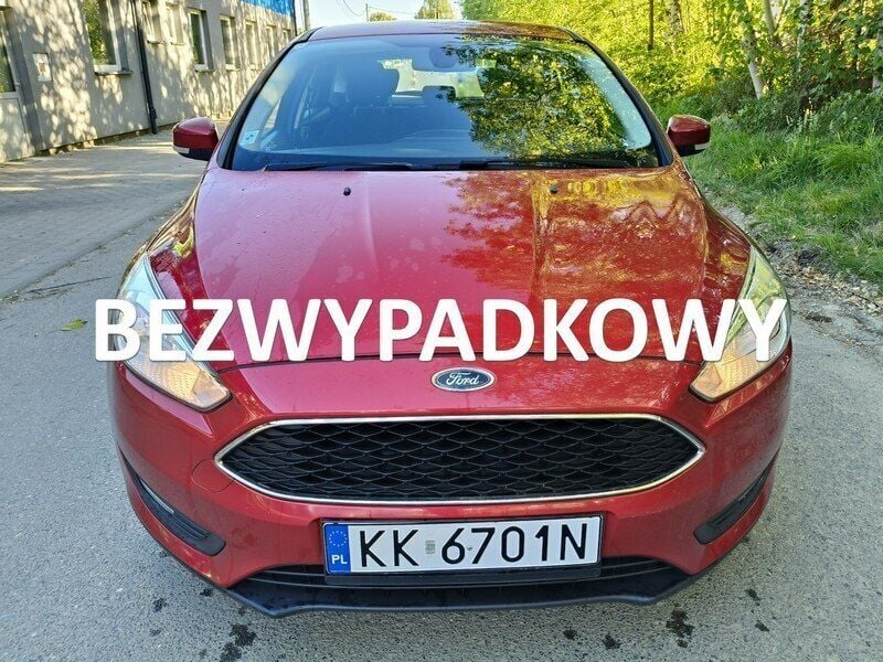 Bordowy (metalik) Używany 2015 Ford Focus Hatchback | 24 900 zł (Super Cena) - Obraz 1/4