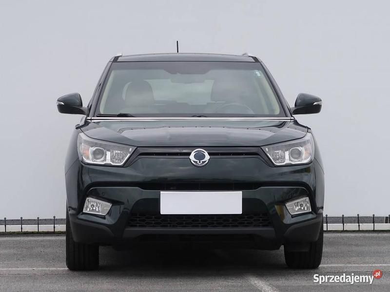 Zielony Używany 2016 Ssangyong Tivoli SUV | 35 999 zł - Obraz 1/4