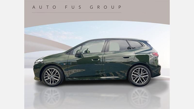 Używany BMW 218 Active Tourer Comfort Edition 136 KM (100 kW) 2024 Zielony san remo metalizowany Minivan