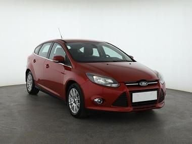 Czerwony Używany 2011 Ford Focus Hatchback | 16 499 zł (Uczciwa cena) - Obraz 1/4