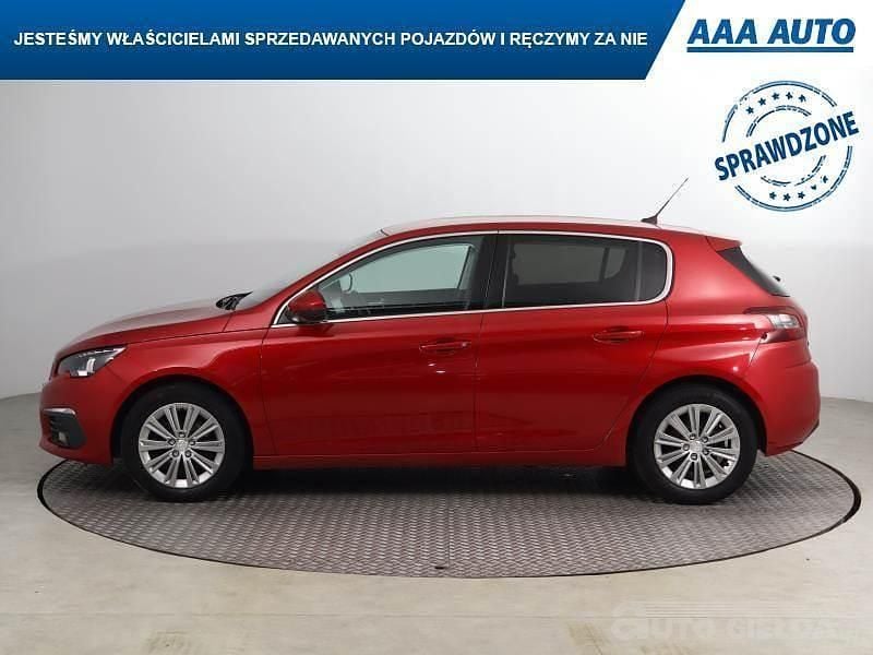 Używany Peugeot 308 2019 Czerwony