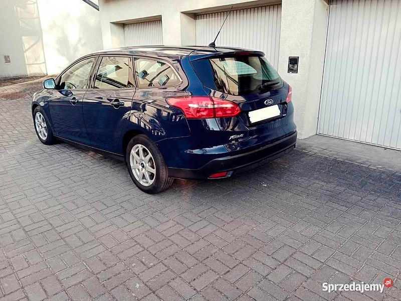 Granatowy Używany 2015 Ford Focus Kombi | 30 500 zł (Uczciwa cena) - Obraz 1/4