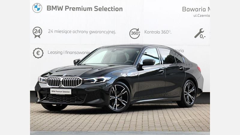 Czarny szafir metalizowany Używany 2024 BMW 320 Comfort Edition Sedan/Limuzyna | 229 900 zł - Obraz 1/3