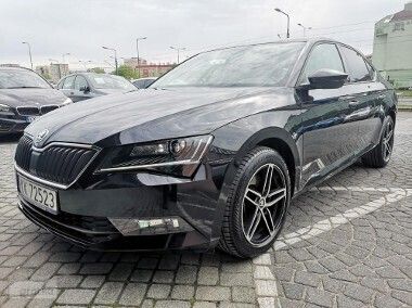 Czarny Używany 2018 Skoda Superb Sedan/Limuzyna | 69 900 zł (Uczciwa cena) - Obraz 1/4