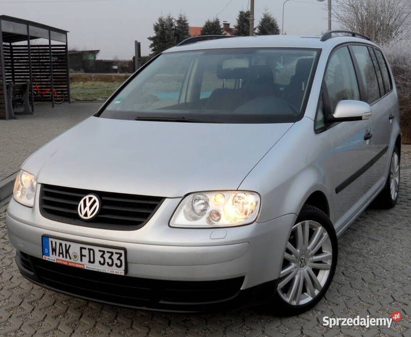 Srebrny Używany 2004 VW Touran Minivan | 16 800 zł (Drogi) - Obraz 1/4