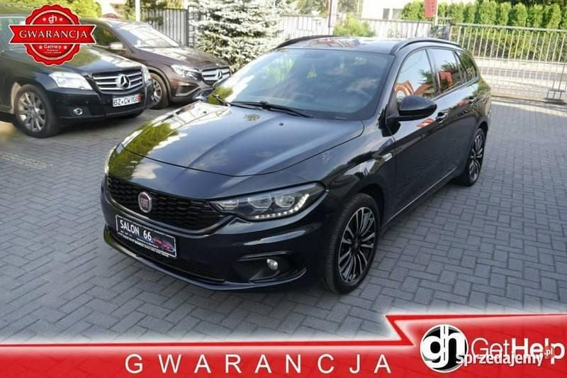 Czarny Używany 2019 Fiat Tipo Sedan/Limuzyna | 36 800 zł - Obraz 1/4