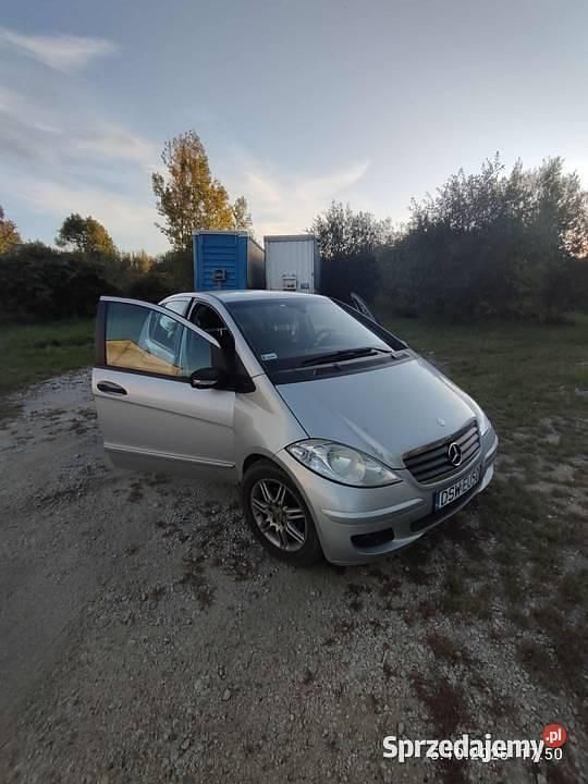 Używany 2005 Mercedes 180 Sedan/Limuzyna | 6500 zł - Obraz 1/4