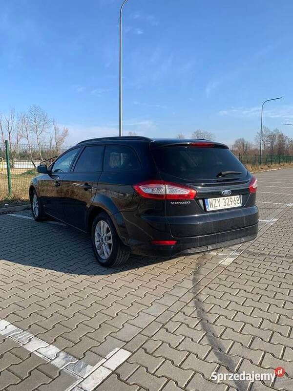 Używany Ford Mondeo 2012 Czarny Kombi