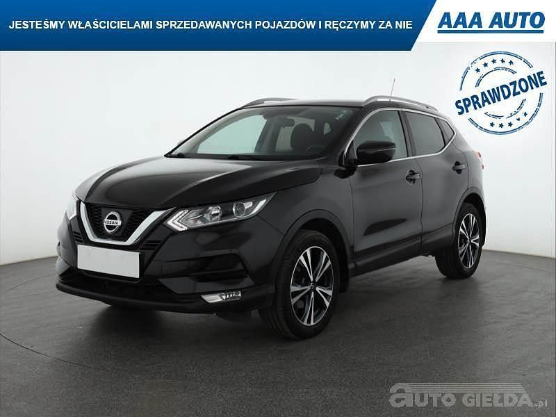 Używany Nissan Qashqai 163 KM (119 kW) 2017 Czarny SUV