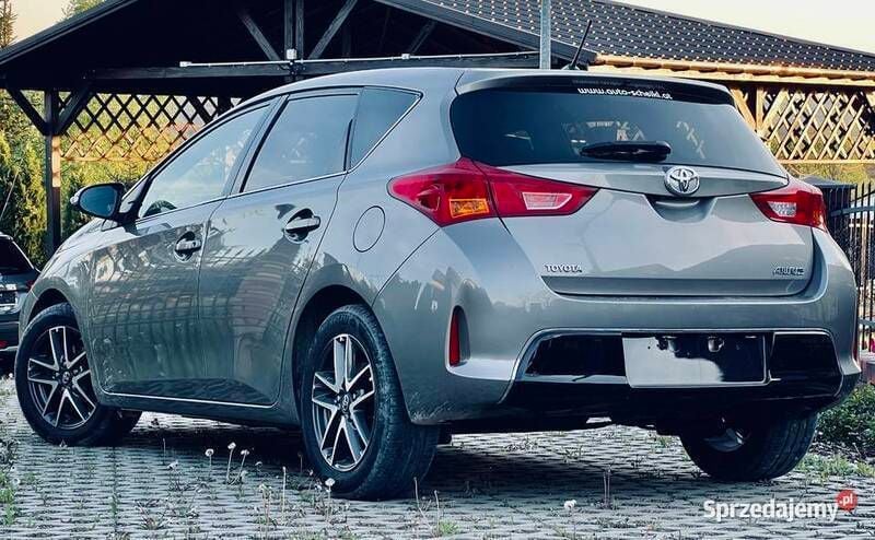 Używany Toyota Auris 90 KM (66 kW) 2014