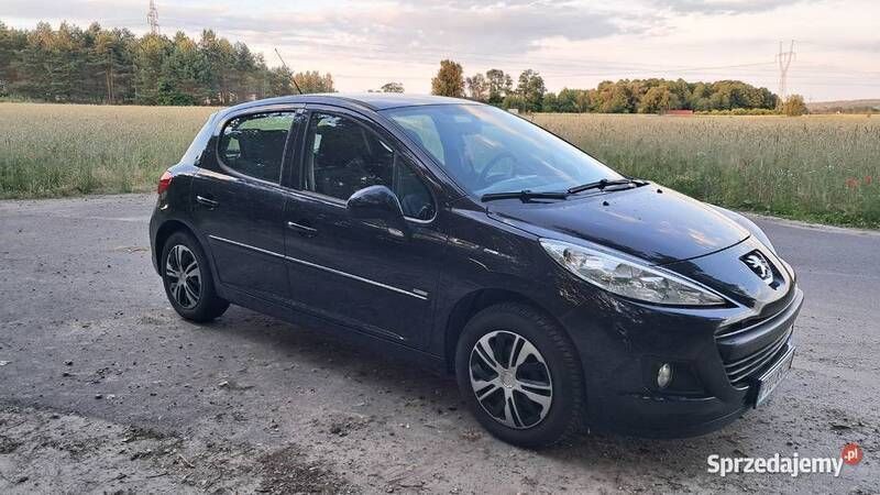 Czarny Używany 2010 Peugeot 207 Hatchback | 14 900 zł - Obraz 1/4
