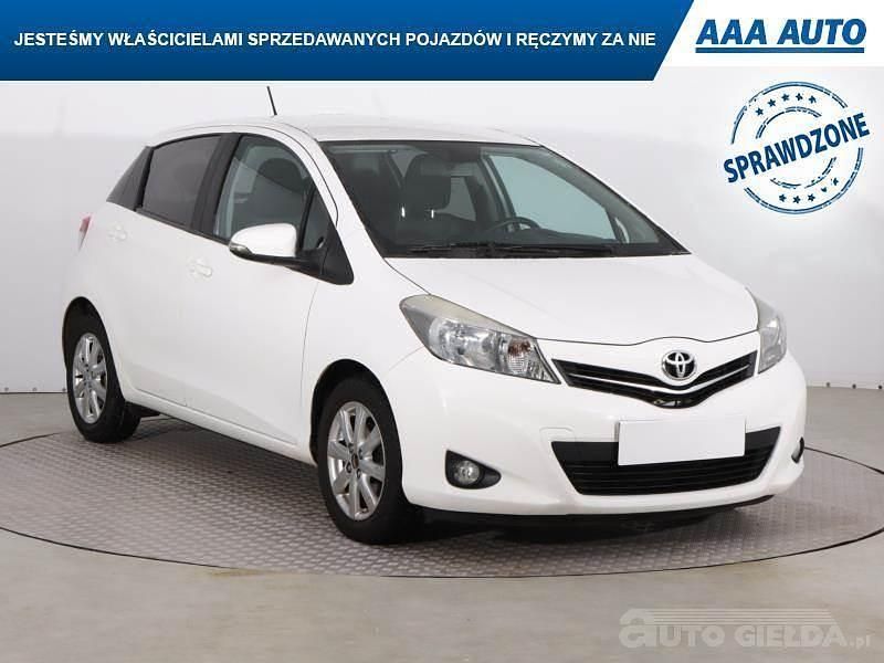 Używany Toyota Yaris 2013 Biały Hatchback