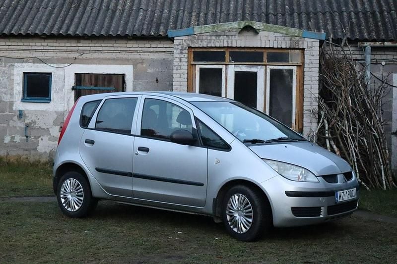 Szary Używany 2005 Mitsubishi Colt Hatchback | 3500 zł (Uczciwa cena) - Obraz 1/3