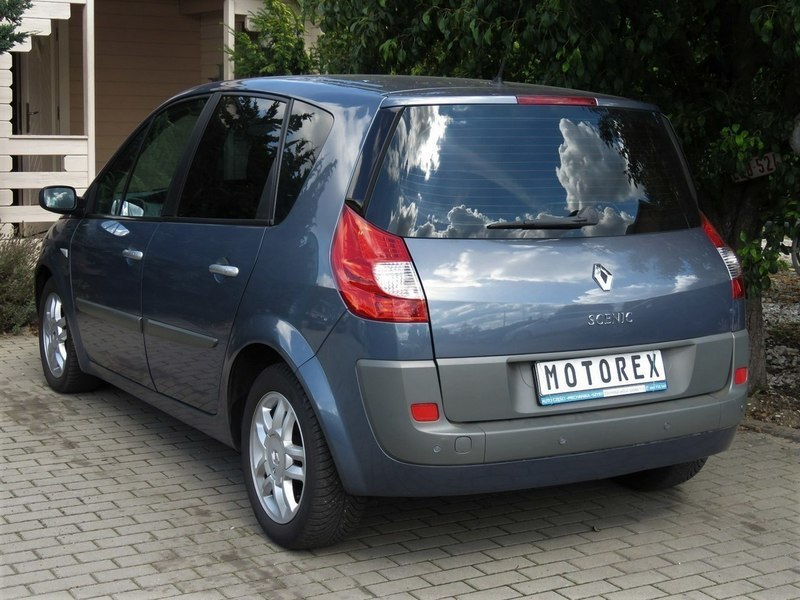 Używany 2009 Renault Scénic 1.6 Benzin 112 KM (14 900 zł