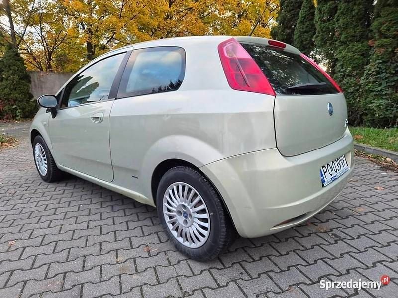 Zielony Używany 2006 Fiat Grande Punto Hatchback | 3900 zł (Dobra cena) - Obraz 1/4
