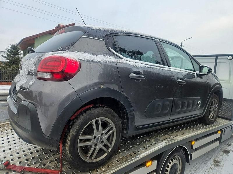 Używany Citroën C3 102 KM (75 kW) 2019 Szary (metalik) Hatchback