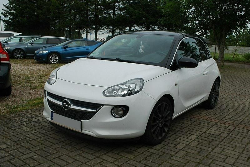 Biały Używany 2015 Opel Adam Hatchback | 23 900 zł (Dobra cena) - Obraz 1/4