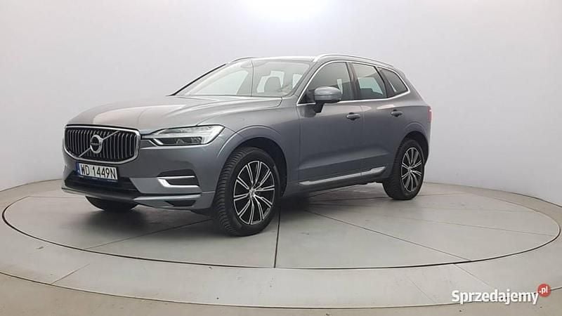 Używany Volvo XC60 250 KM (183 kW) 2019 Szary SUV