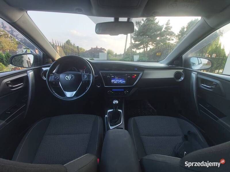 Używany Toyota Auris 124 KM (91 kW) 2015