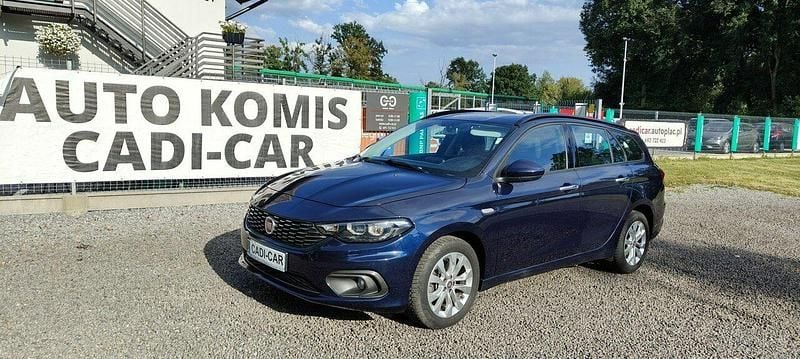 Niebieski ciemny (metalik) Używany 2018 Fiat Tipo Kombi | 41 900 zł - Obraz 1/4