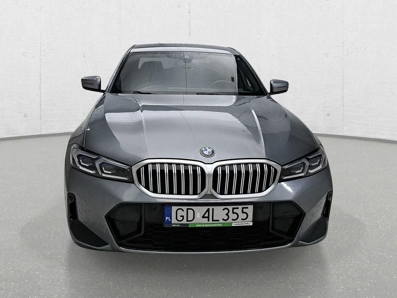 Używany BMW 330 245 KM (180 kW) 2023 Szary Sedan/Limuzyna