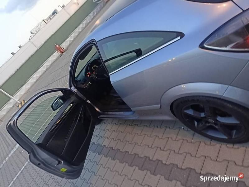 Używany Opel Astra GTC 2005 Szary Hatchback