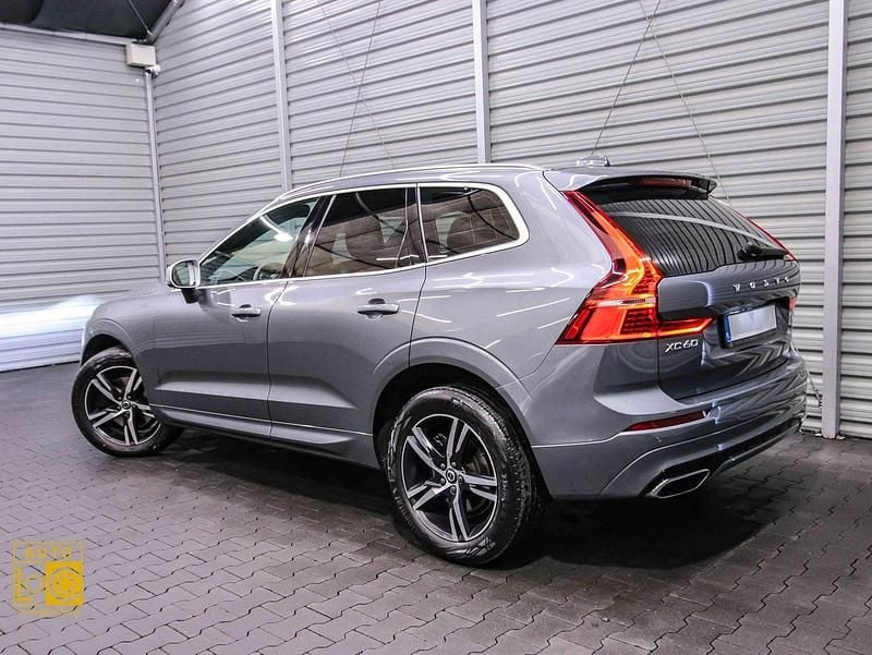 Używany Volvo XC60 190 KM (139 kW) 2019 Szary (metalik) SUV