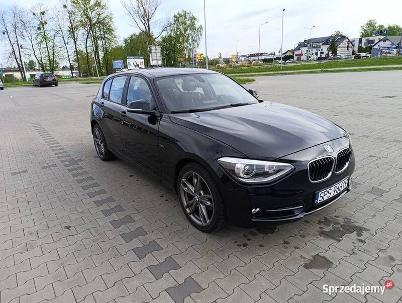 Czarny Używany 2012 BMW 118 Sport Line Hatchback | 34 900 zł (Uczciwa cena) - Obraz 1/4