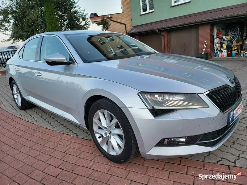 Srebrny Używany 2019 Skoda Superb Sedan/Limuzyna | 56 555 zł (Dobra cena) - Obraz 1/4