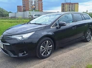 Czarny Używany 2017 Toyota Avensis T2 Kombi | 48 900 zł (Uczciwa cena) - Obraz 1/4