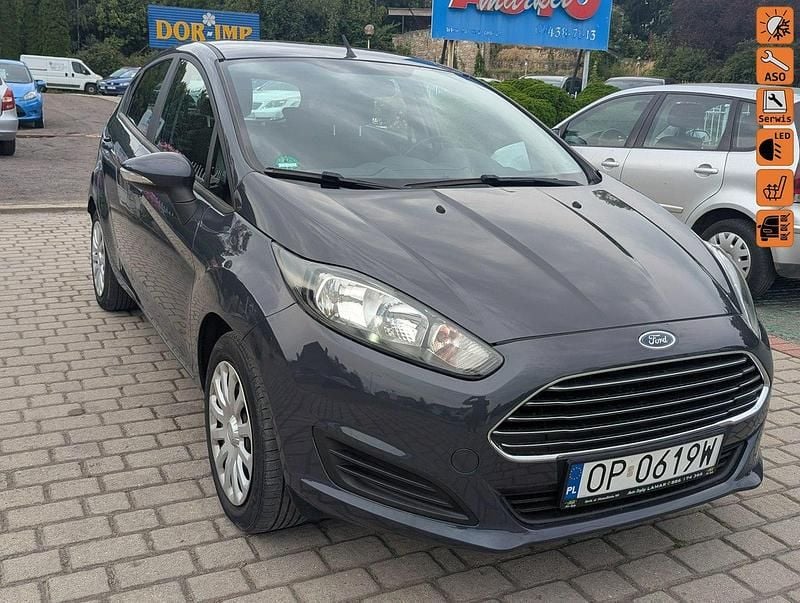 Używany Ford Fiesta 82 KM (60 kW) 2015 Szary (metalik) Hatchback