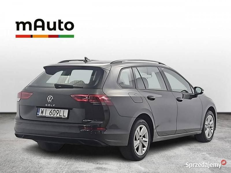 Używany VW Golf VIII Life 115 KM (84 kW) 2021 Szary Kombi