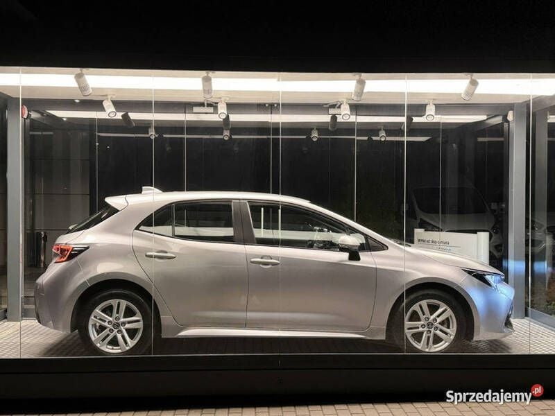 Używany Toyota Corolla Active 122 KM (89 kW) 2022 Szary Hatchback